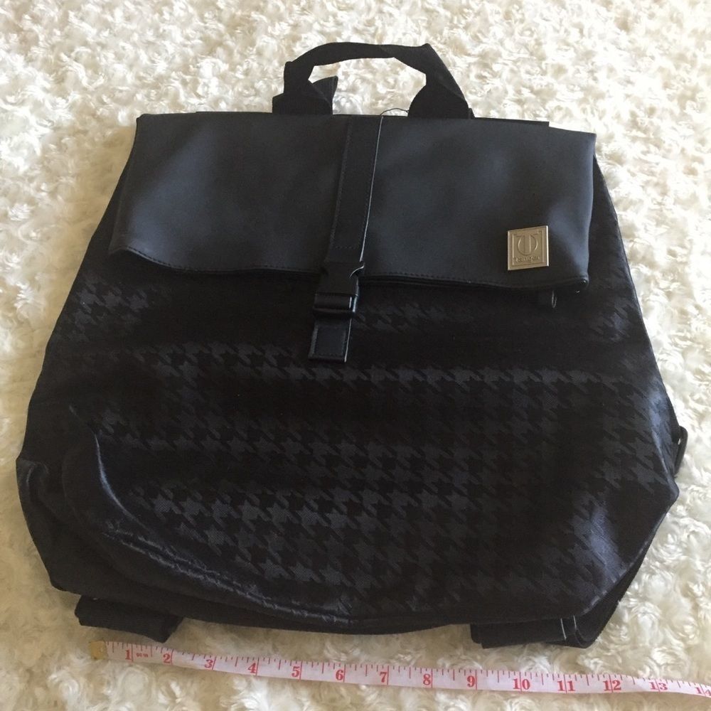 𝅺TANGER backpack NWOT